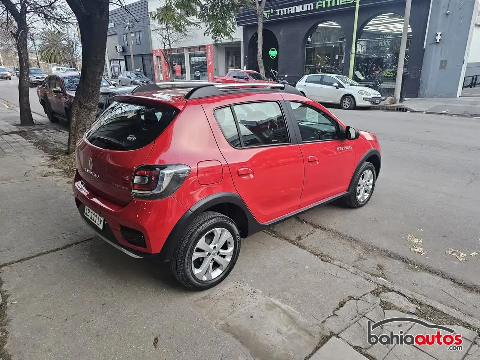 Renault Sandero Stepway 2017 usado en Bahía Blanca - foto 4