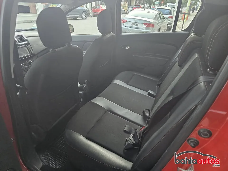 Renault Sandero Stepway 2017 usado en Bahía Blanca - foto 8