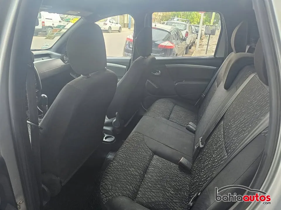 Renault Oroch 2016 usado en Bahía Blanca - foto 8