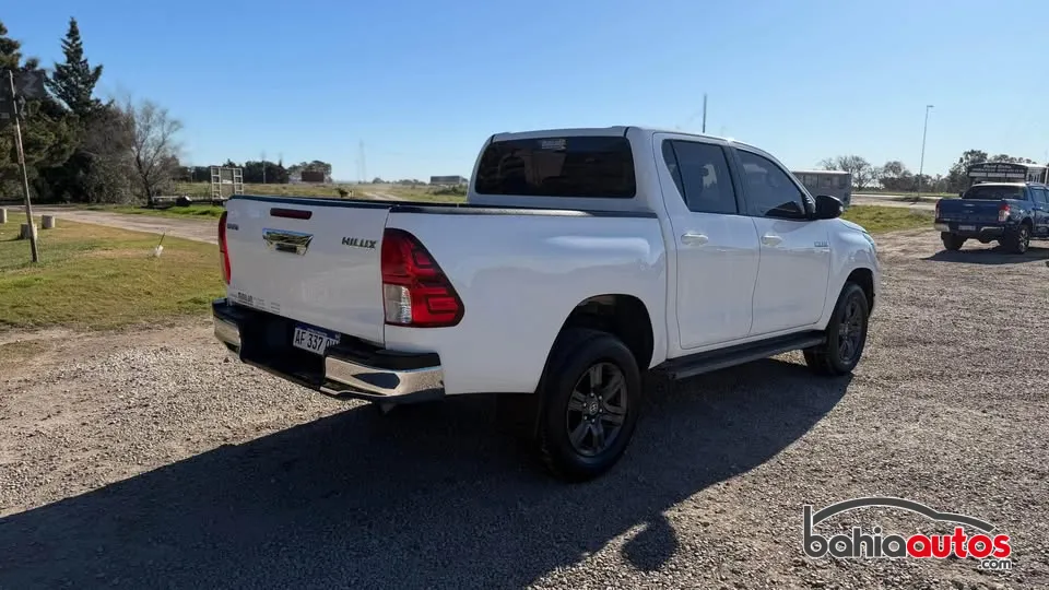 Toyota Hilux 2022 usado en Bahía Blanca - foto 4