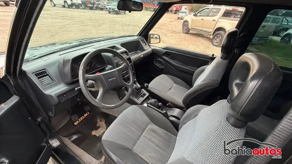 Suzuki Grand Vitara 1993 usado en Bahía Blanca - foto 8