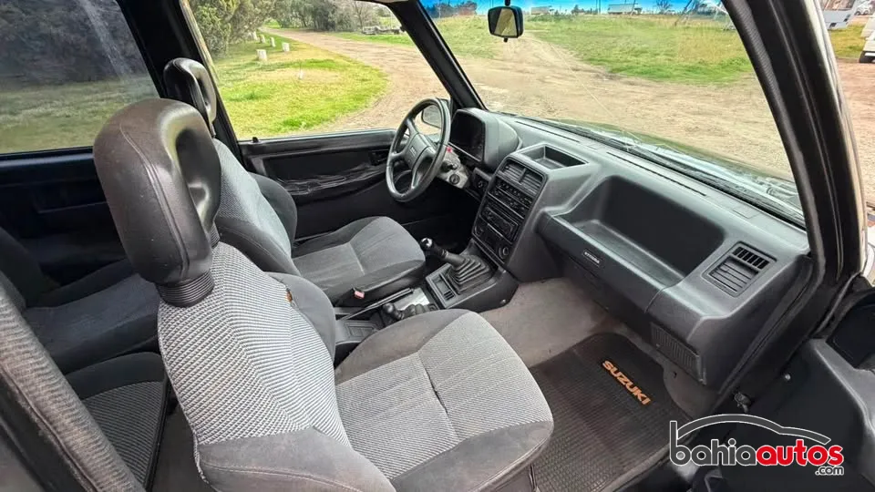 Suzuki Grand Vitara 1993 usado en Bahía Blanca - foto 9