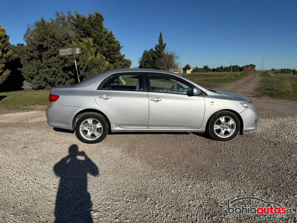 Toyota Corolla 2010 usado en Bahía Blanca - foto 2