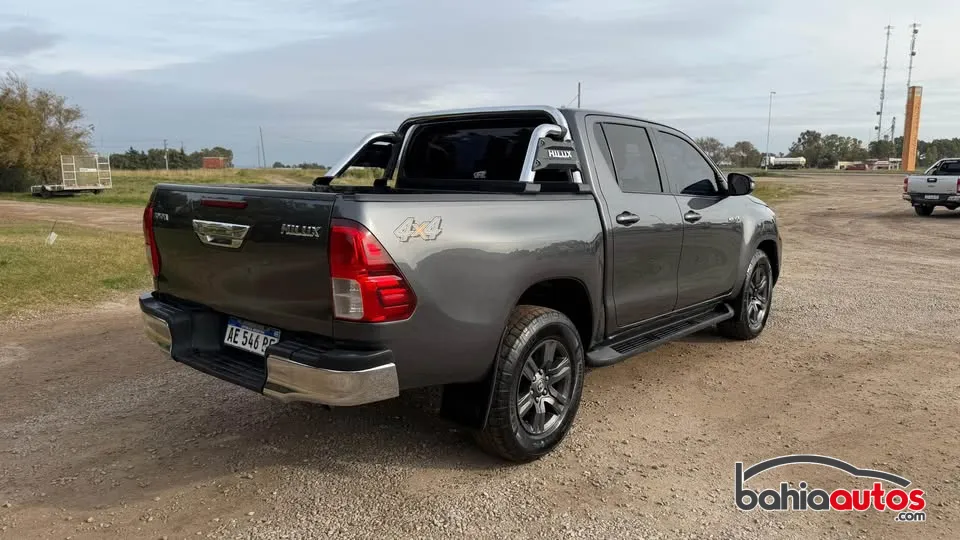 Toyota Hilux 2021 usado en Bahía Blanca - foto 4