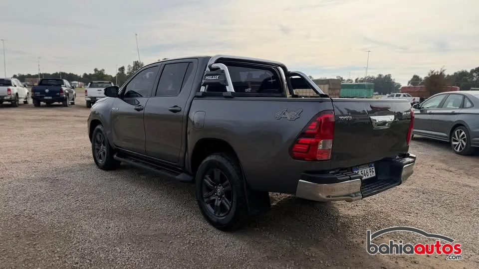 Toyota Hilux 2021 usado en Bahía Blanca - foto 8