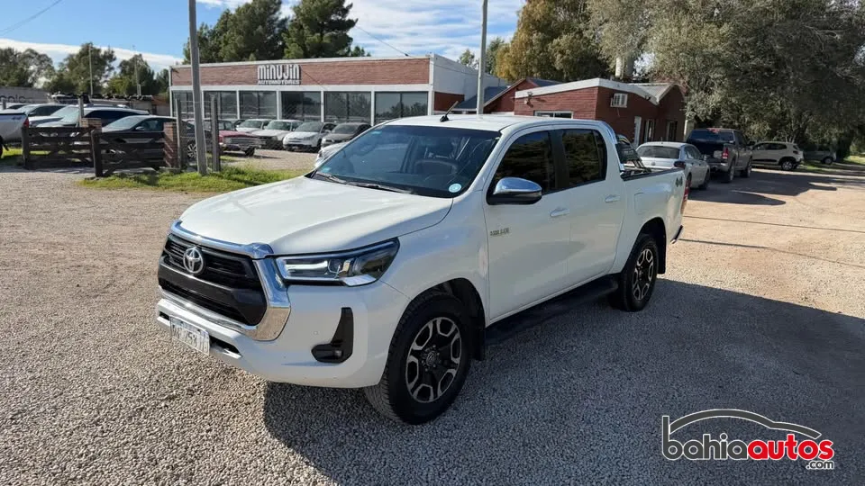 Toyota Hilux 2023 usado en Bahía Blanca - foto 2