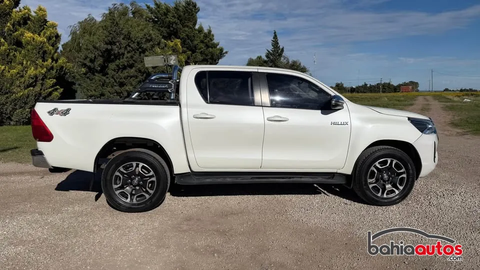 Toyota Hilux 2023 usado en Bahía Blanca - foto 3