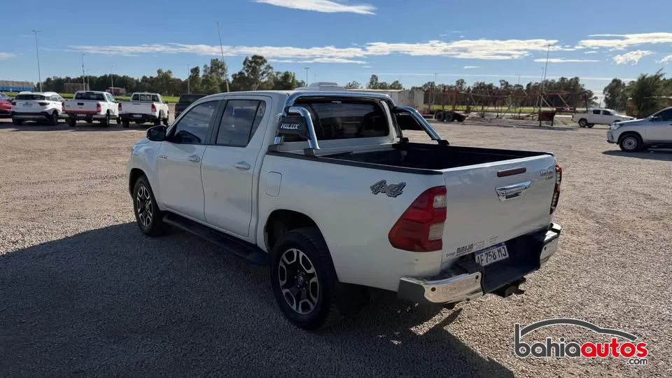 Toyota Hilux 2023 usado en Bahía Blanca - foto 6