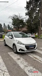 Peugeot 208 2017 usado en Bahía Blanca