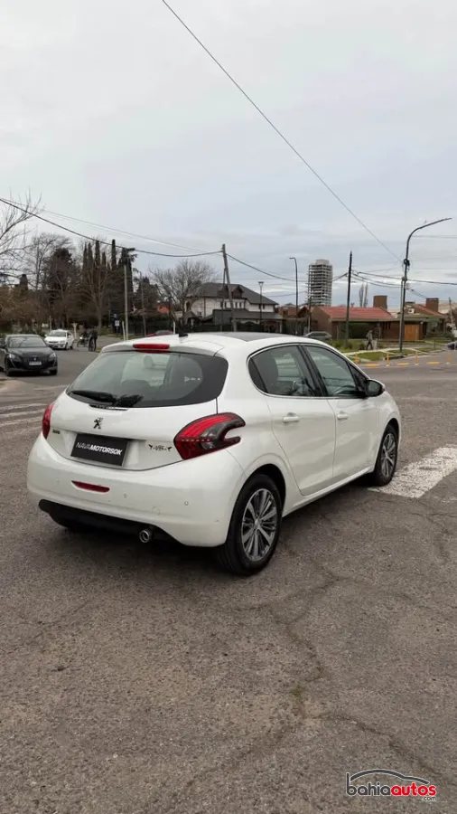 Peugeot 208 2017 usado en Bahía Blanca - foto 4