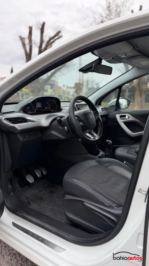 Peugeot 208 2017 usado en Bahía Blanca - foto 9