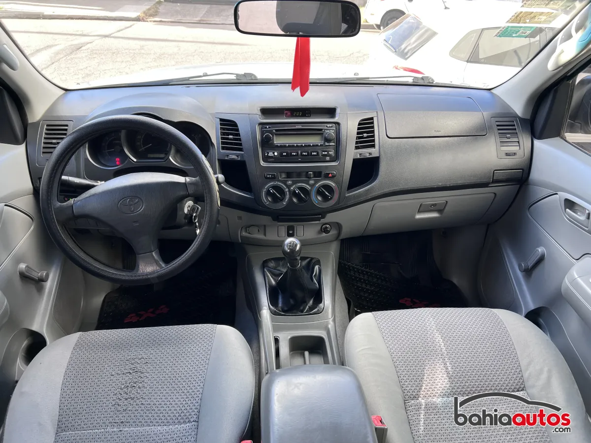 Toyota Hilux 2006 usado en Bahía Blanca - foto 11