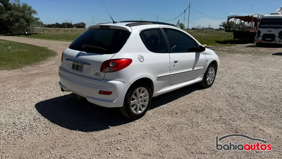 Peugeot 207 2012 usado en Bahía Blanca - foto 5
