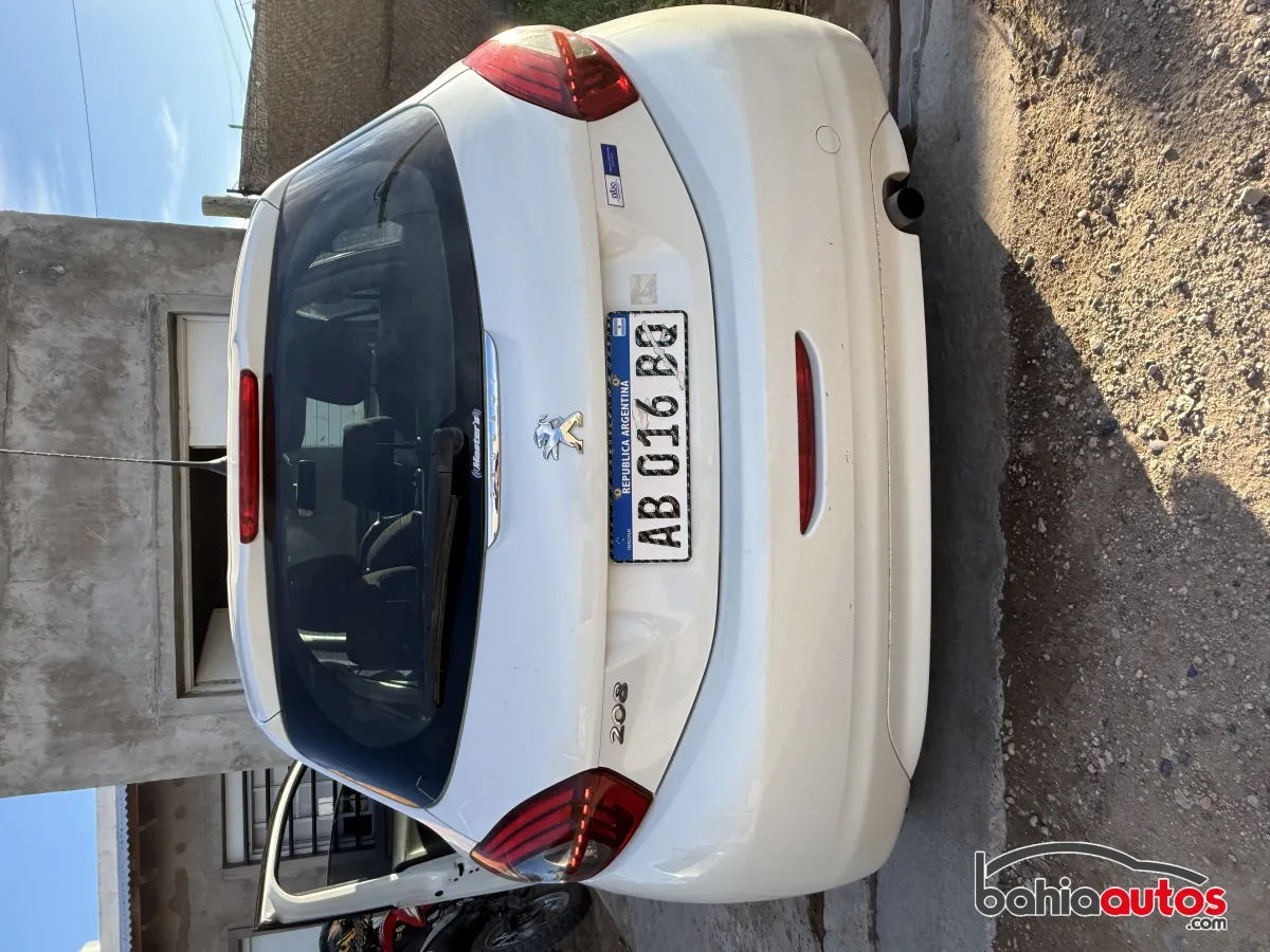 Peugeot 208 2017 usado en Bahía Blanca - foto 2