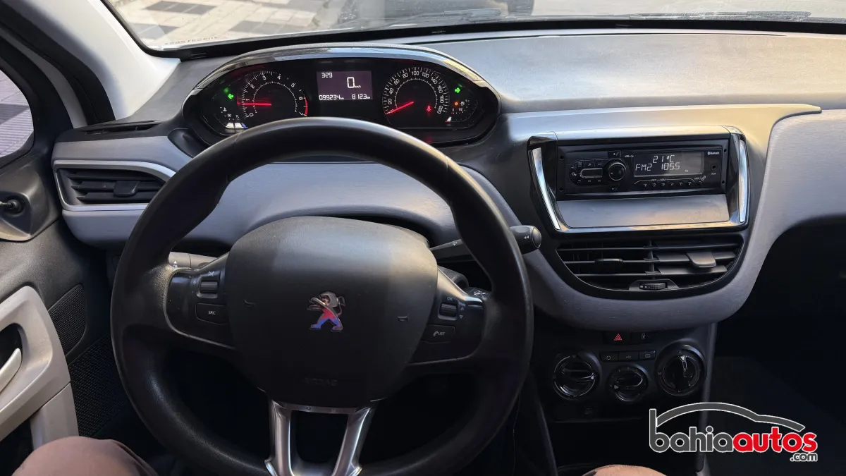 Peugeot 208 2017 usado en Bahía Blanca - foto 5