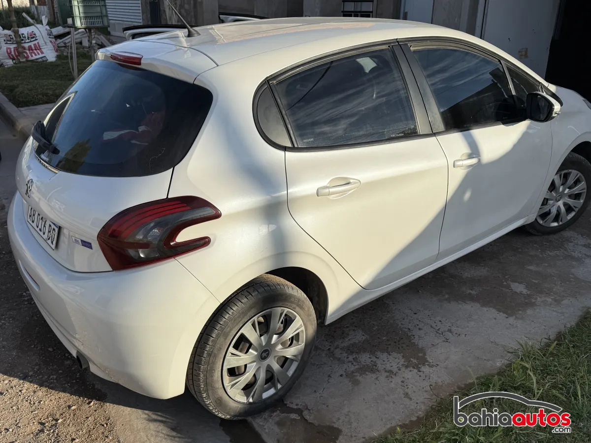 Peugeot 208 2017 usado en Bahía Blanca - foto 6