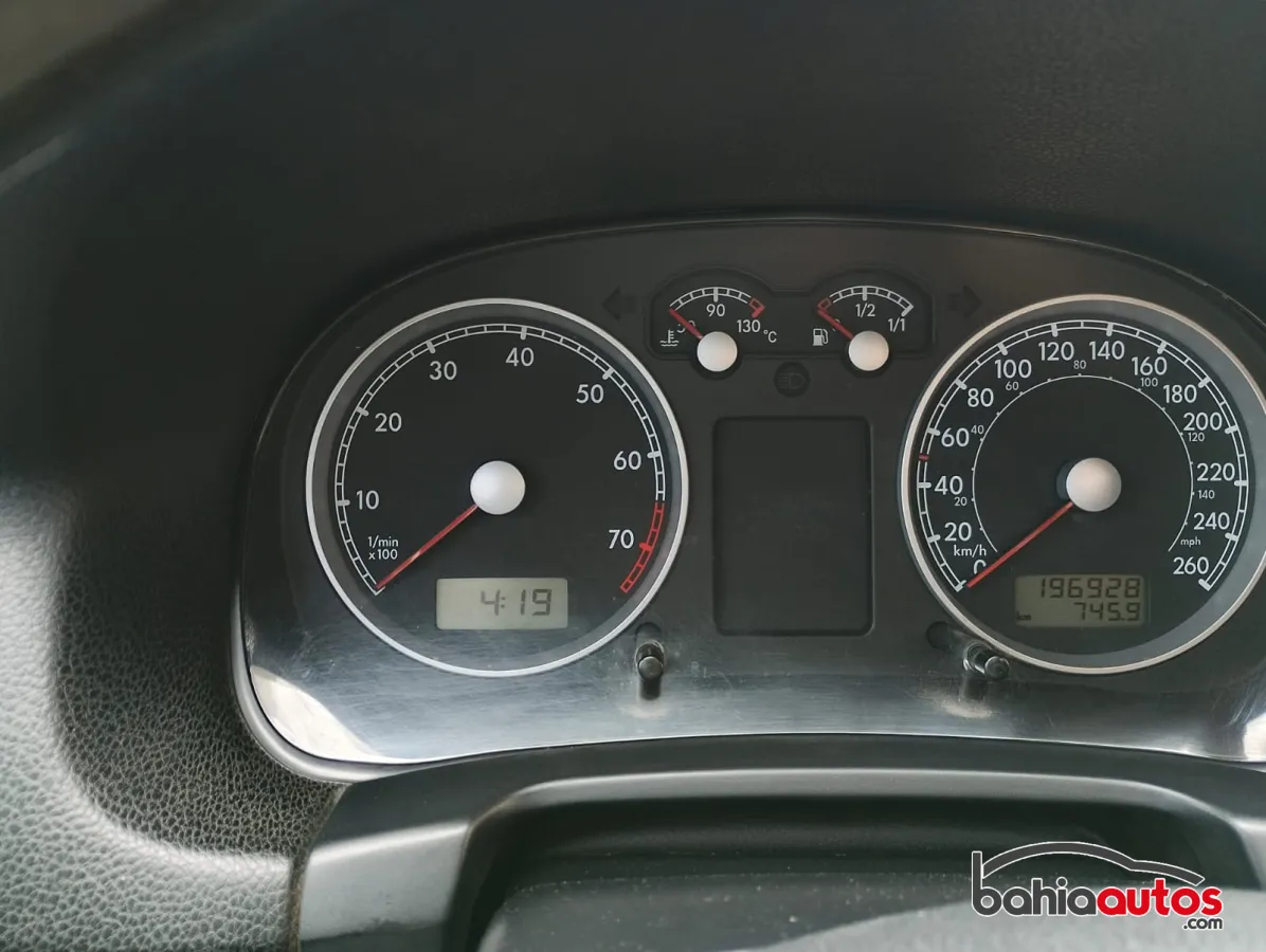 Volkswagen Bora 2009 usado en Bahía Blanca - foto 4