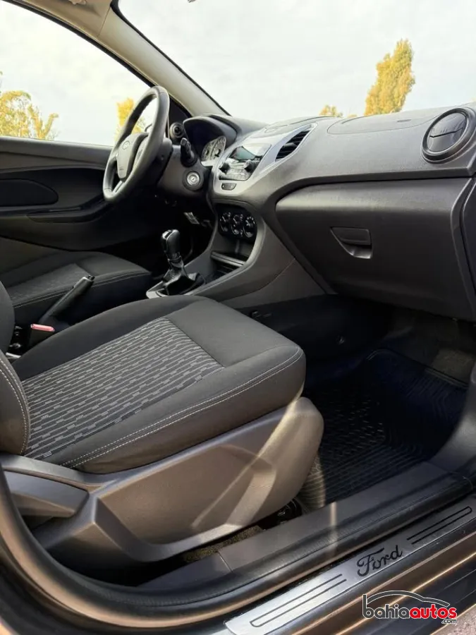 Ford KA 2019 usado en Bahía Blanca - foto 4