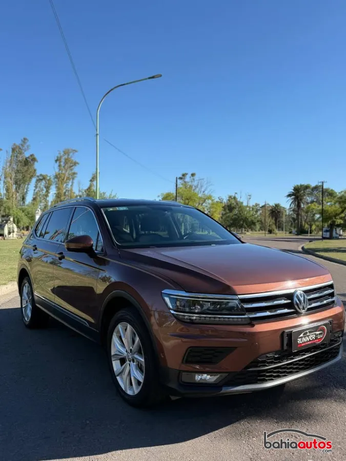 Volkswagen Tiguan 2018 usado en Bahía Blanca - foto 2