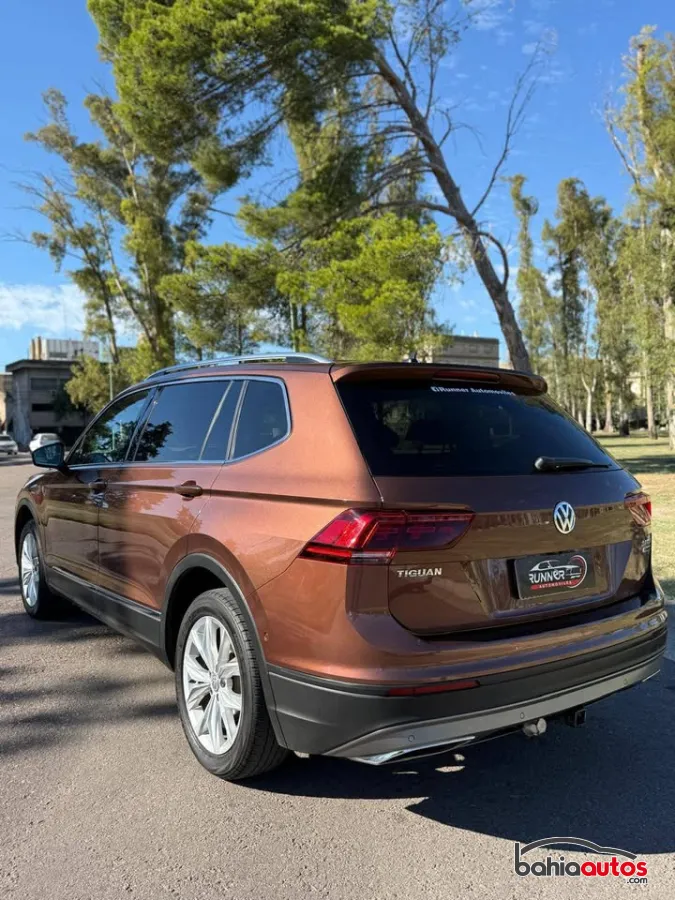 Volkswagen Tiguan 2018 usado en Bahía Blanca - foto 4