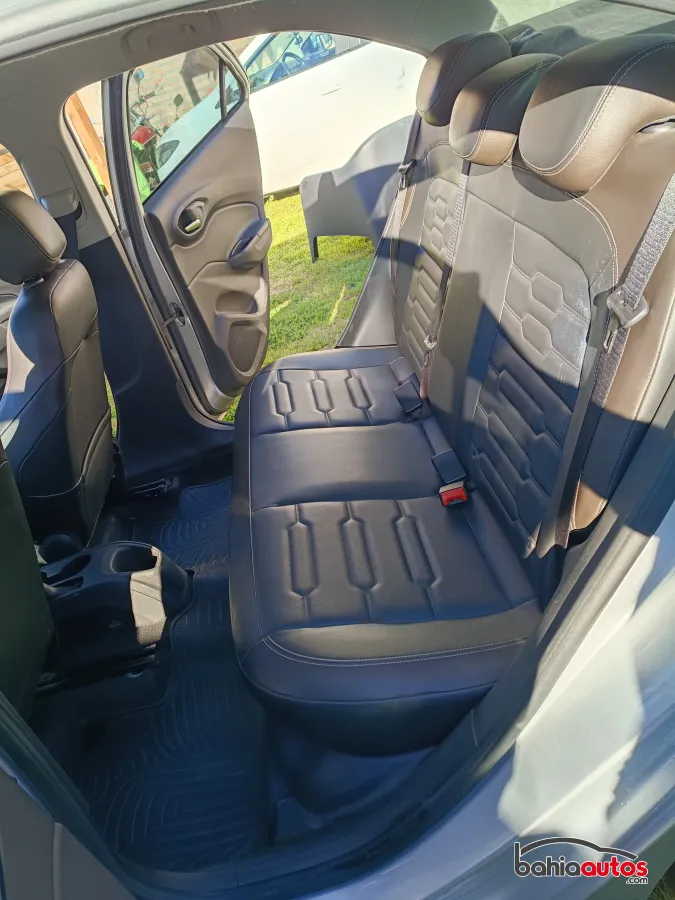 Chevrolet Prisma 2019 usado en Bahía Blanca - foto 2