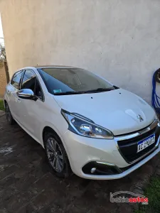Peugeot 208 2018 usado en Bahía Blanca