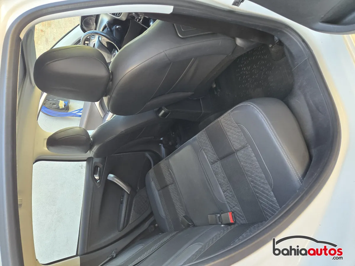 Peugeot 208 2018 usado en Bahía Blanca - foto 5