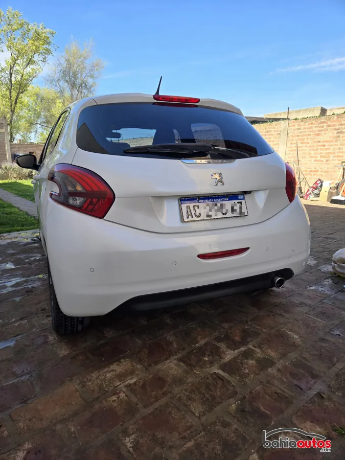 Peugeot 208 2018 usado en Bahía Blanca - foto 8