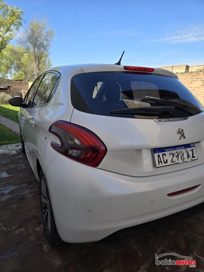Peugeot 208 2018 usado en Bahía Blanca - foto 9