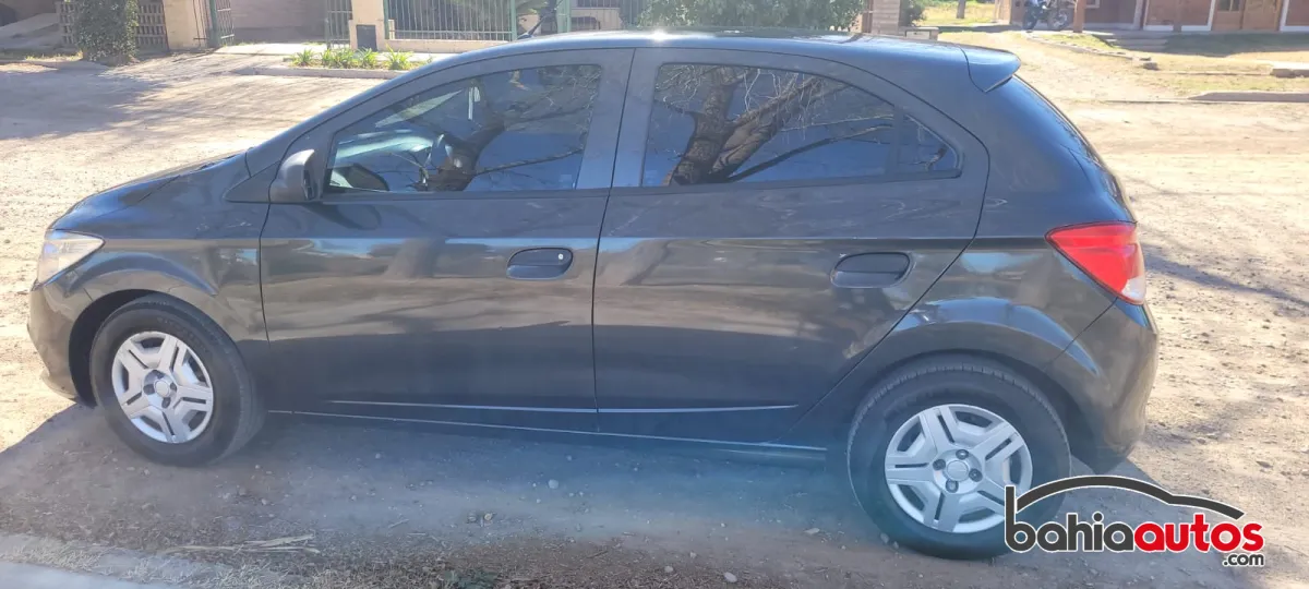 Chevrolet Onix 2018 usado en Río Colorado - foto 3