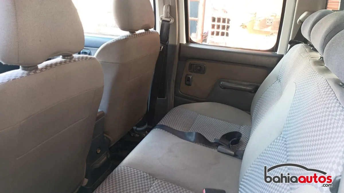 Nissan NP300 2006 usado en Bahía Blanca - foto 1