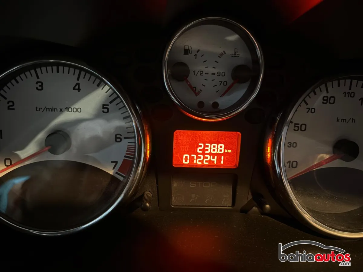 Peugeot 207 2013 usado en Bahía Blanca - foto 2