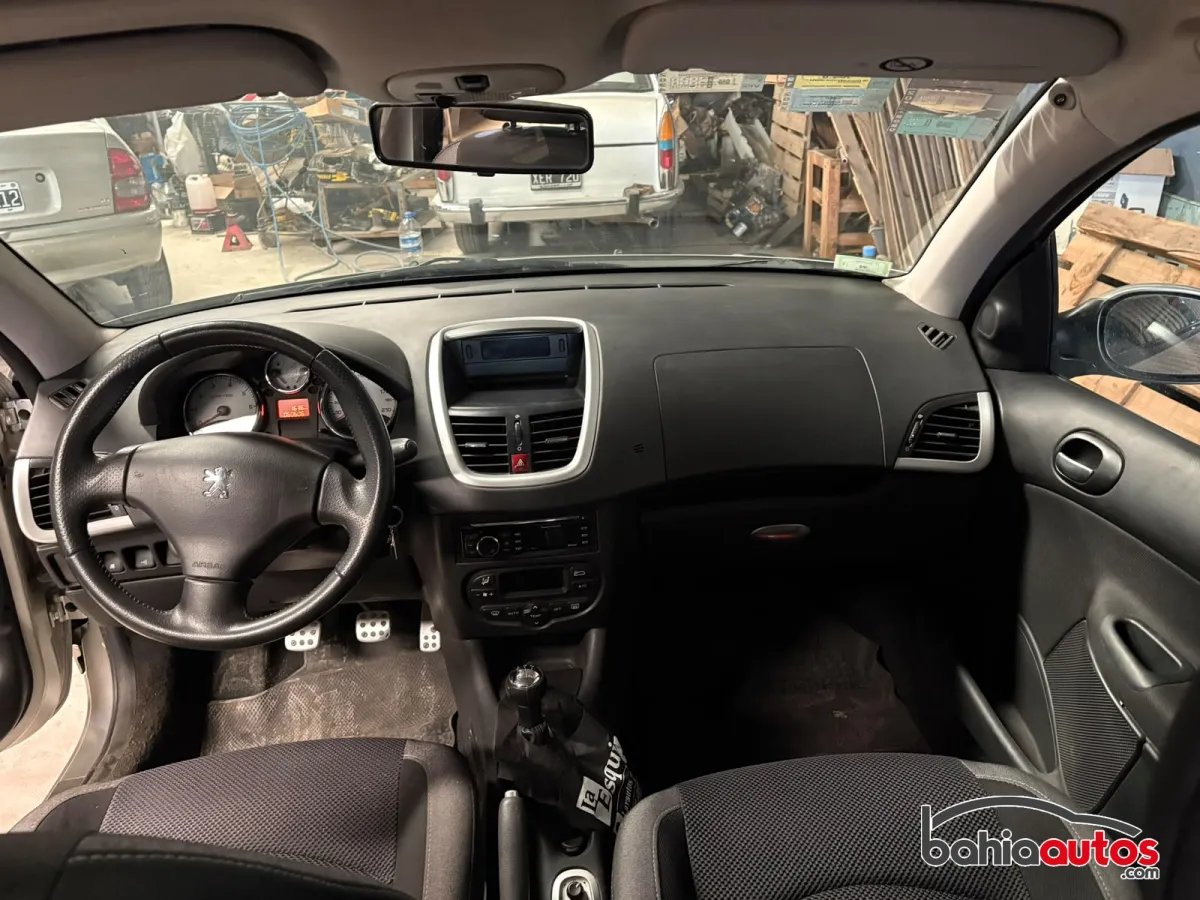 Peugeot 207 2013 usado en Bahía Blanca - foto 3