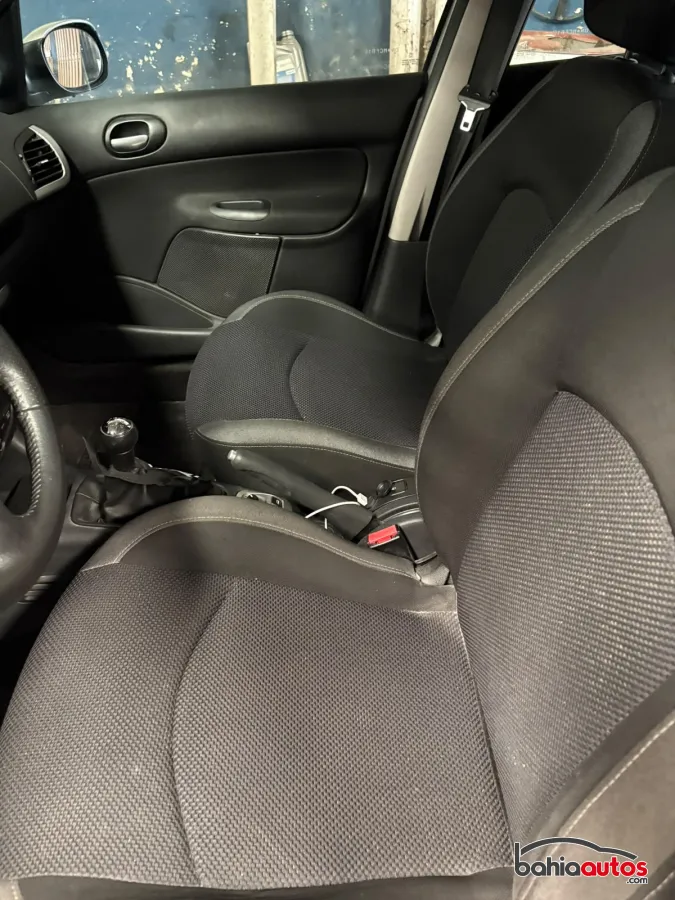 Peugeot 207 2013 usado en Bahía Blanca - foto 6