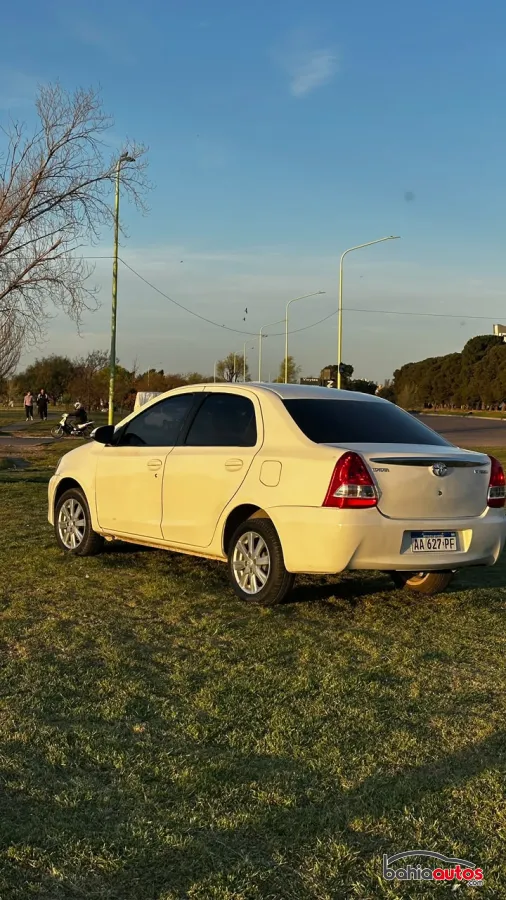 Toyota Etios 2016 usado en Bahía Blanca - foto 9