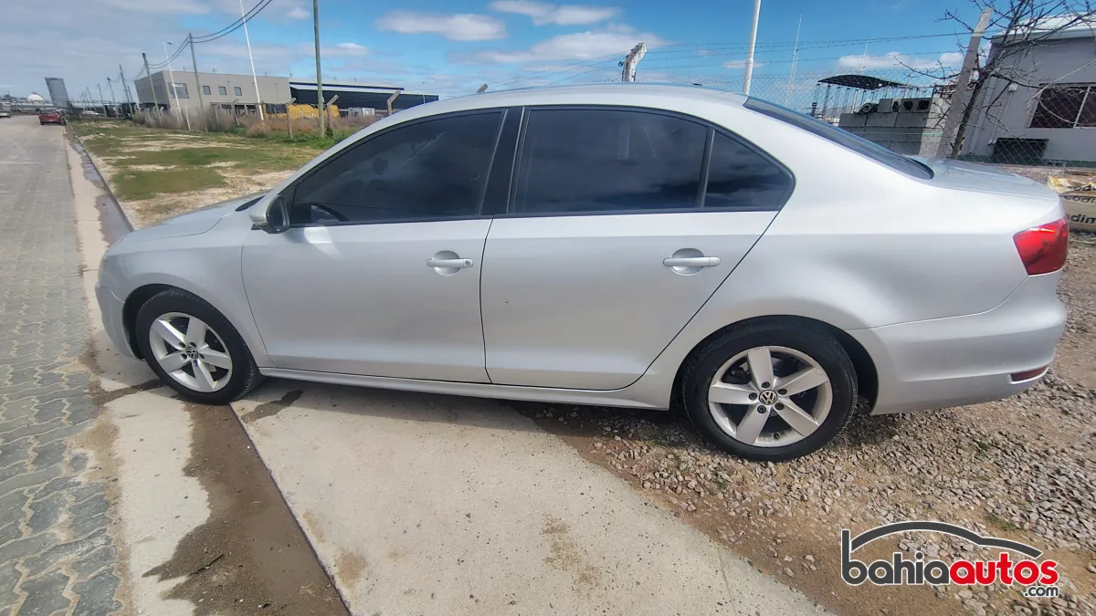 Volkswagen Vento 2012 usado en Bahía Blanca - foto 2