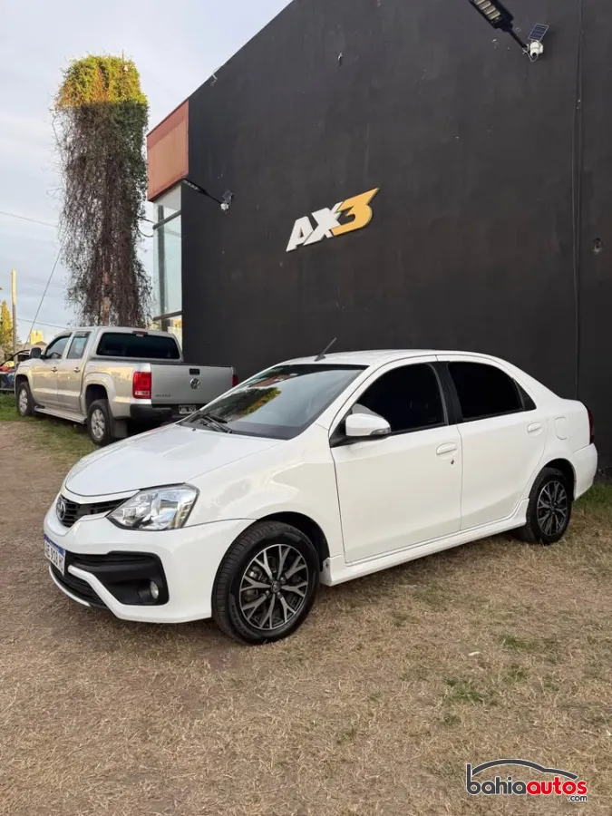 Toyota Etios 2021 usado en Bahía Blanca - foto 2