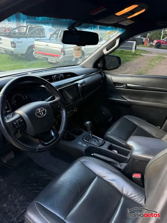 Toyota Hilux usado en Bahía Blanca - foto 10
