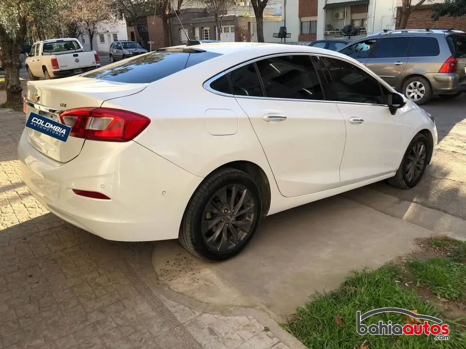 Chevrolet Cruze II 2017 usado en Bahía Blanca - foto 4