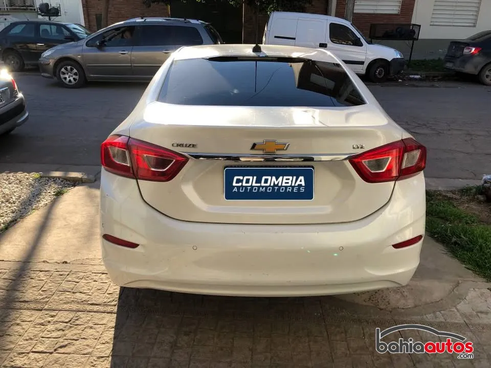 Chevrolet Cruze II 2017 usado en Bahía Blanca - foto 5