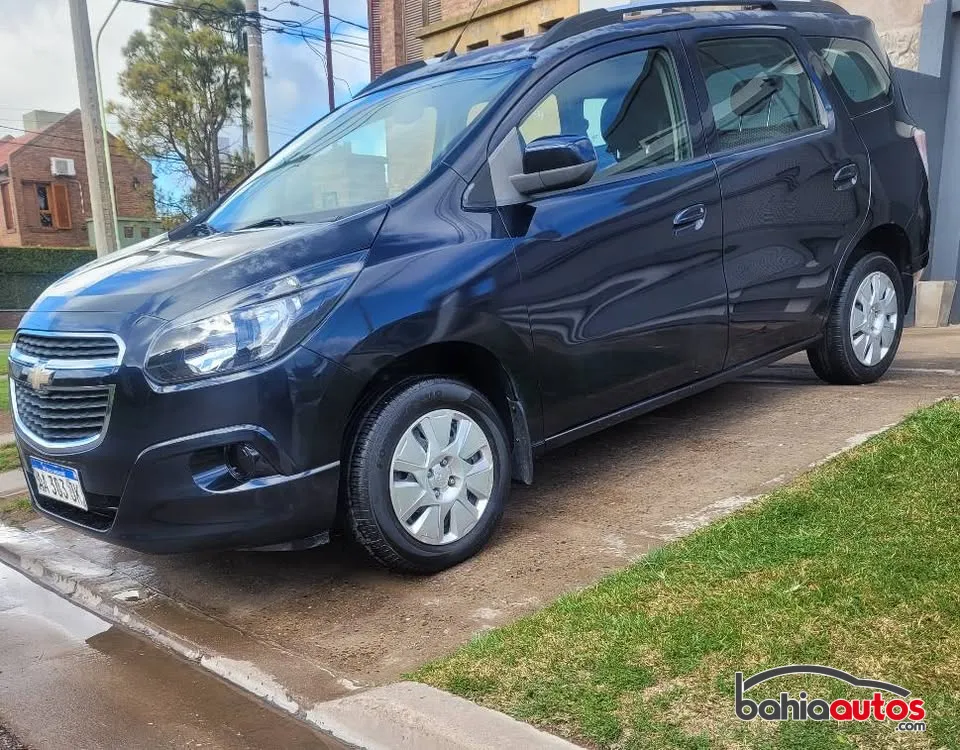 Chevrolet Spin 2016 usado en Bahía Blanca - foto 2