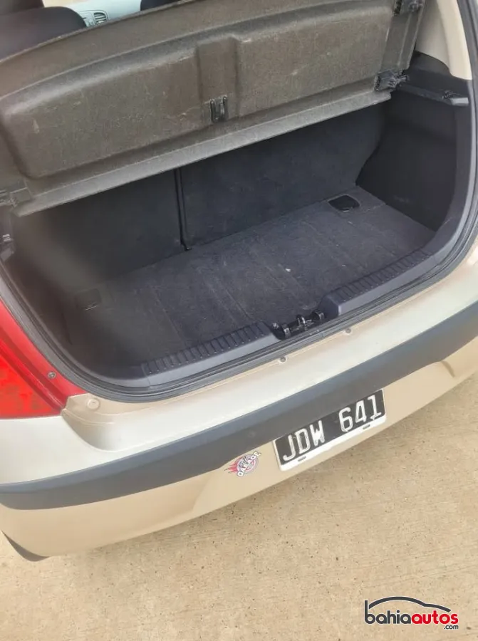 Hyundai i10 2010 usado en Bahía Blanca - foto 6