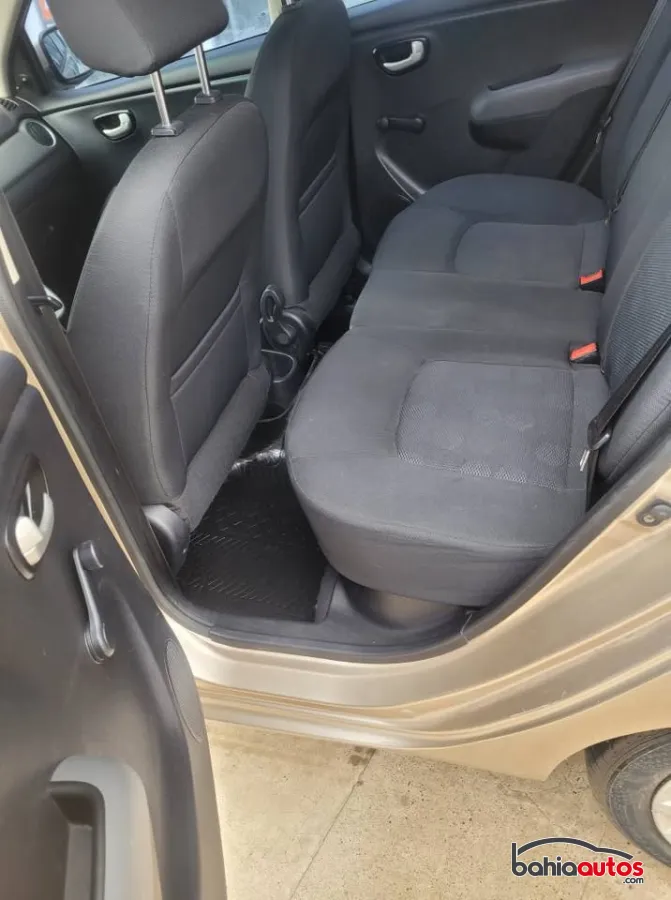 Hyundai i10 2010 usado en Bahía Blanca - foto 7