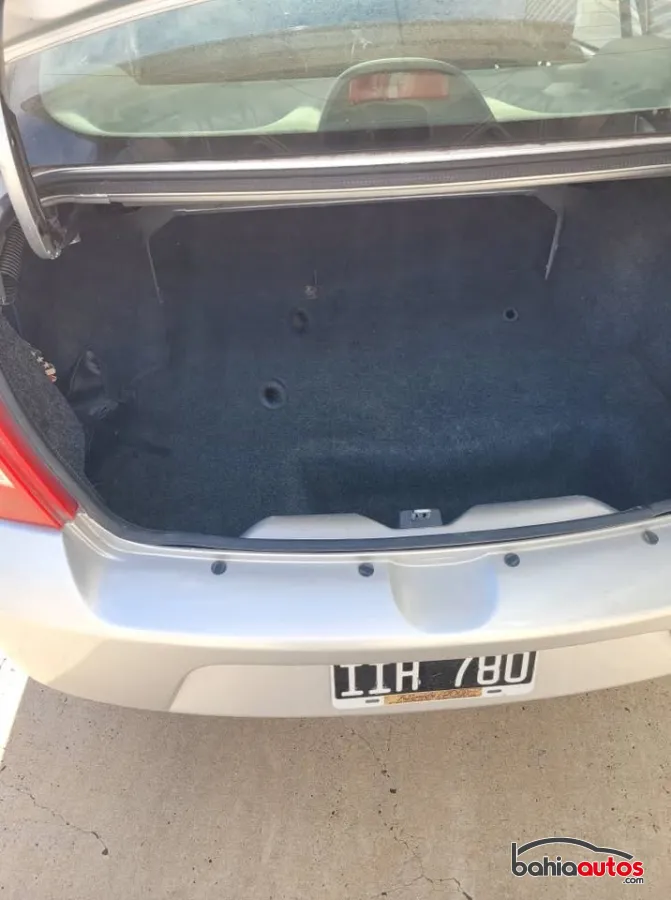 Renault Symbol 2009 usado en Bahía Blanca - foto 4