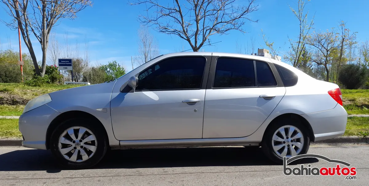 Renault Symbol 2011 usado en Bahía Blanca - foto 1