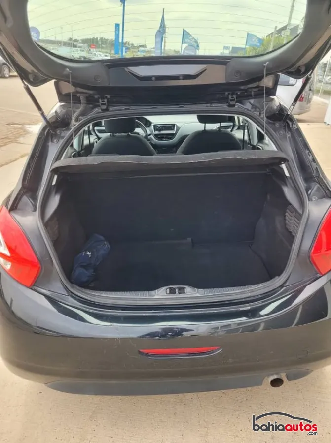 Peugeot 208 2014 usado en Bahía Blanca - foto 5
