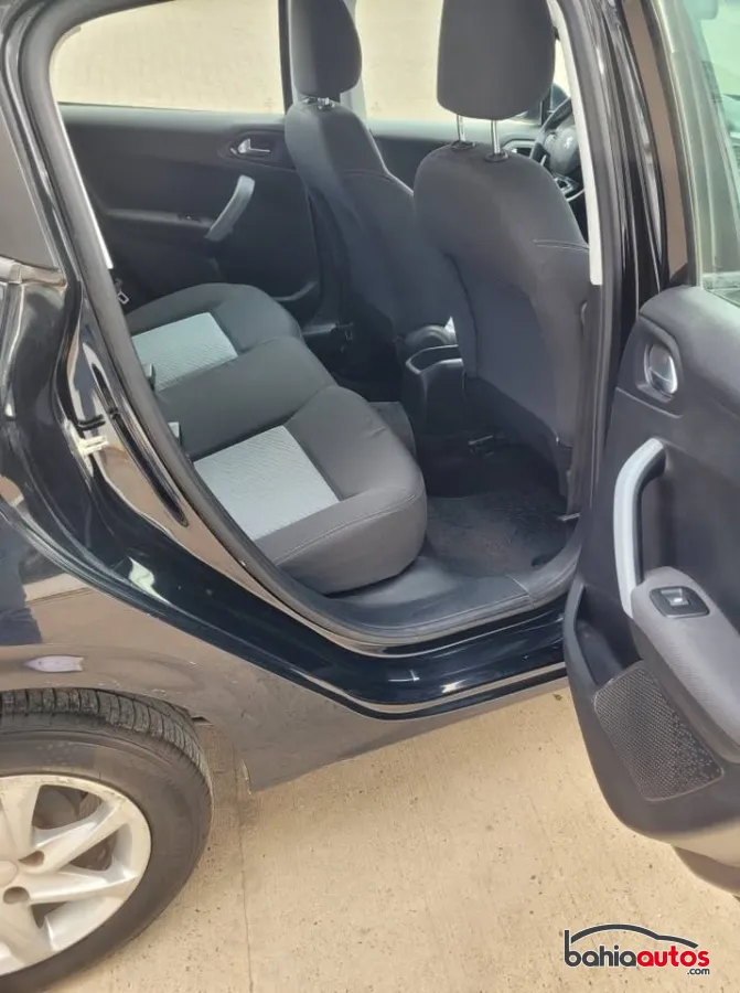 Peugeot 208 2014 usado en Bahía Blanca - foto 7