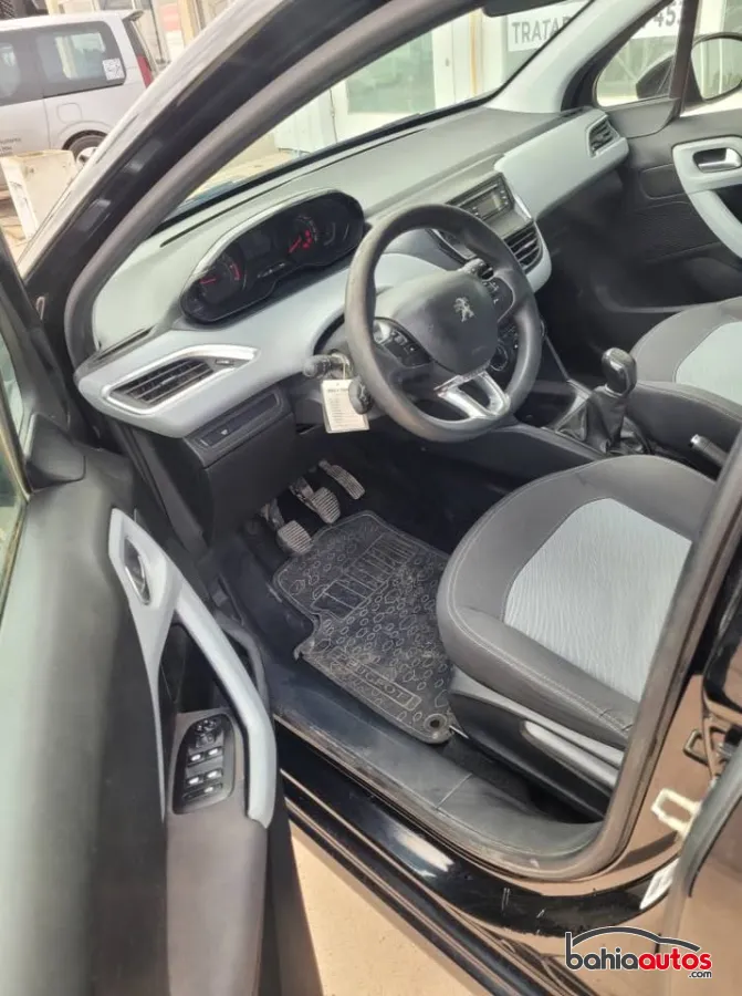 Peugeot 208 2014 usado en Bahía Blanca - foto 9