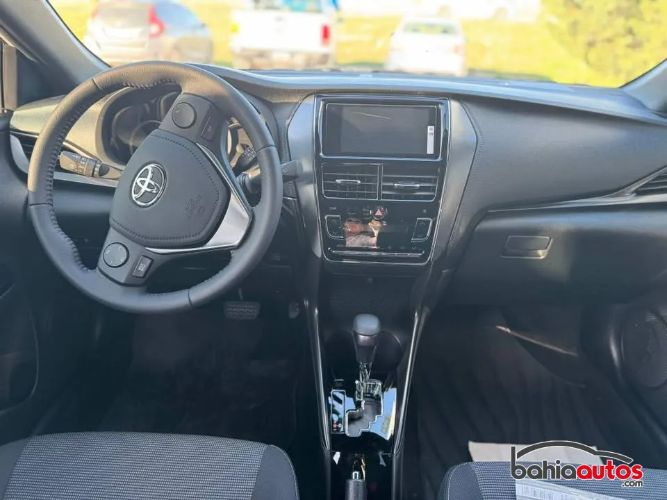 Toyota Yaris usado en Bahía Blanca - foto 4