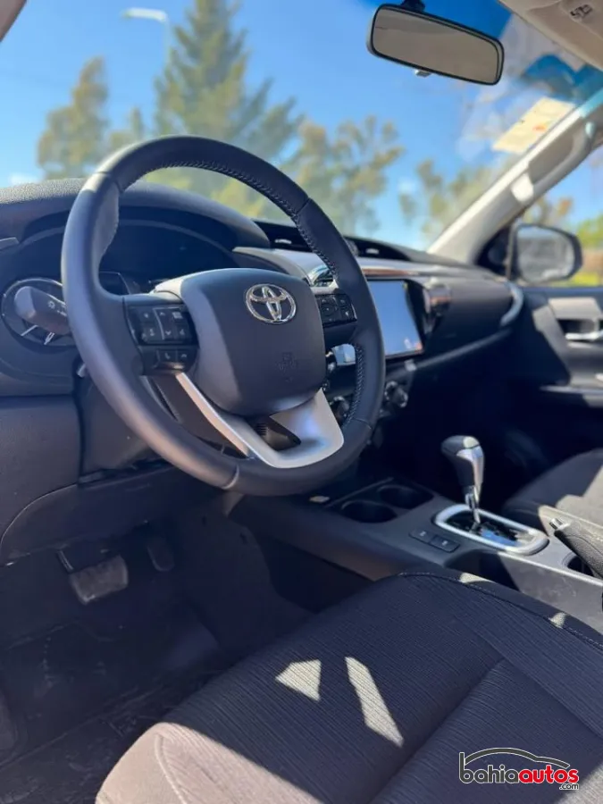 Toyota Hilux usado en Bahía Blanca - foto 4